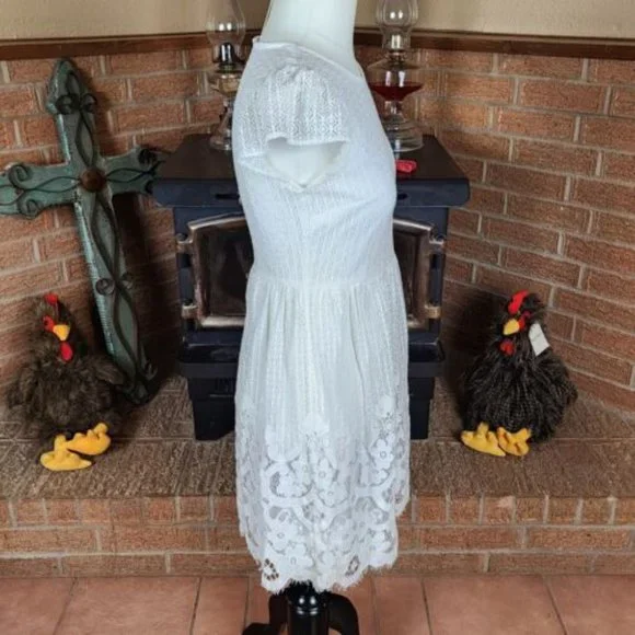 Loft White Lacy Scalloped Midi Spring Dress Size 2 - Picture 4 of 8